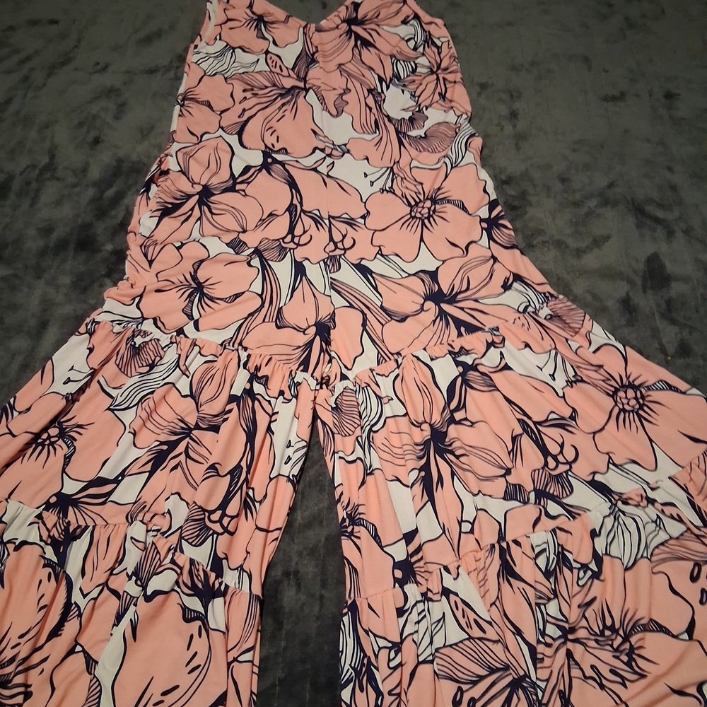 - KAIYA COLLECTION WIDE LET JUMPSUIT- Chic Floral Peach Jumpsuit